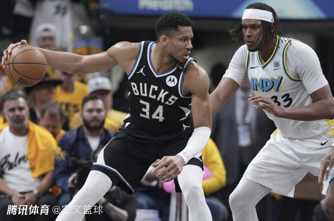 穆雷在雄鹿比赛中战术调整,战术调整引发热议!观众掌声雷动